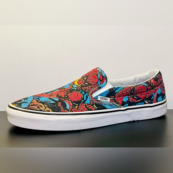 RARE Vans x Spider-Man Slip On Skate Shoes - Picture 3 of 6